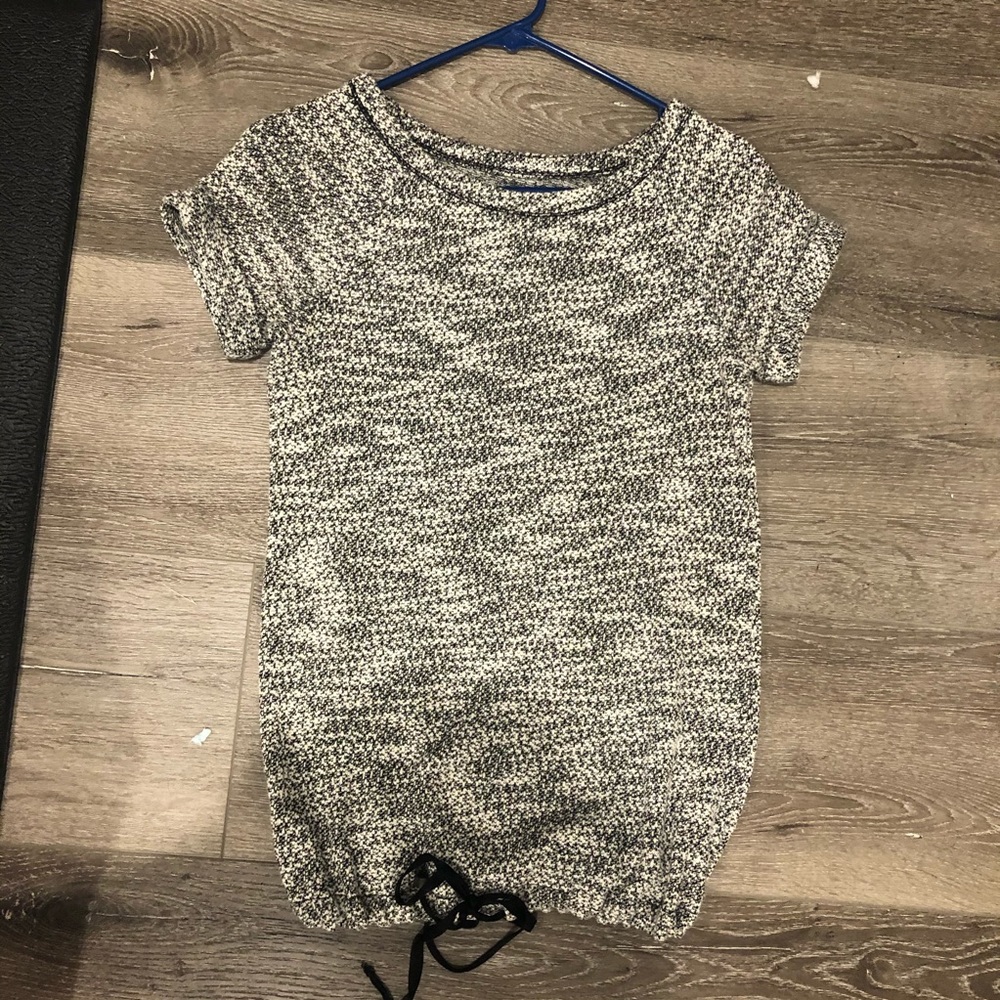 Lou and grey knit top